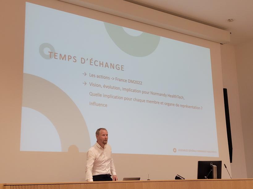 Temps d'échange de l'assemblée générale de l'association Normandy HealthTech animé par Sébastien Moussay, CEO de Bodycap.