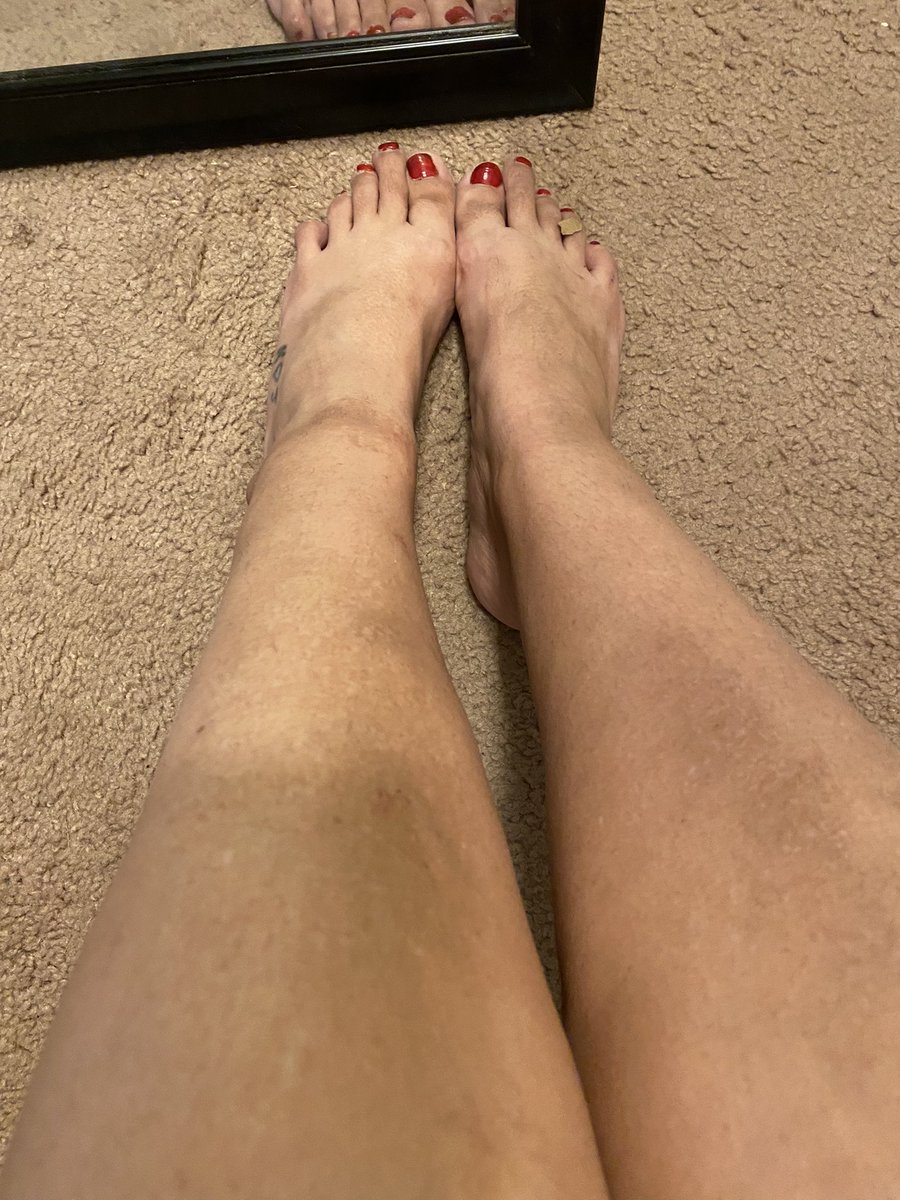 gemini42020's tweet photo. https://t.co/mjlfmoj8qS Live 🚿 With a foot scrub nude yoga and sooo much more cumming today are you ? https://t.co/ocB6odX7Kt