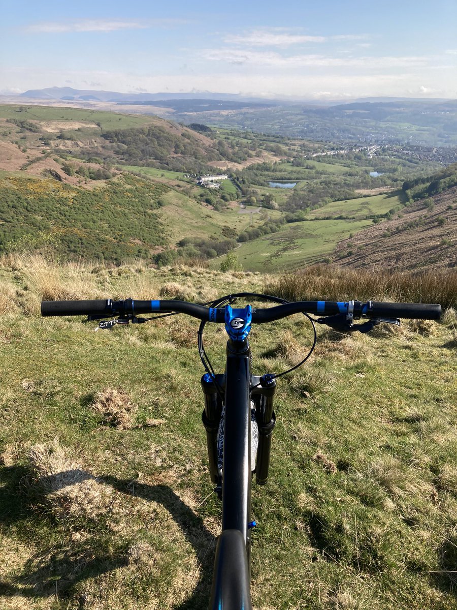 JulianJ80289895's tweet photo. Dare valley loop b4 work, absolutely stunning in the South Wales valleys again! ๐ด๓ ง๓ ข๓ ท๓ ฌ๓ ณ๓ ฟโ๏ธโฆ everything so dry and fastโฆ.๐จ๐ค๐#mtblife #totalmtb #walesneverfails #welshvalleys #ridehabit #lovewhereyoulive #darevalley #absoultemtb #lifebehindbars #welshviews https://t.co/h24eSYOORv