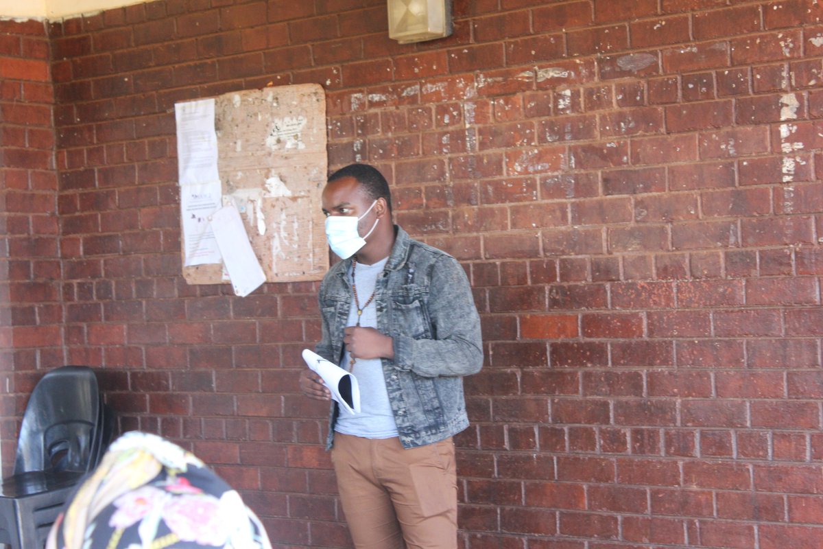 helplinezim's tweet photo. Leadership Training and give away of starter packs to project beneficiaries in Hatcliffe today. #RecoverBetterTogether #LNOB @MPTFOffice @unwomenzw @UNDPZimbabwe @nssazw @iloharare @OxfaminZim https://t.co/N2yZlnbWqE