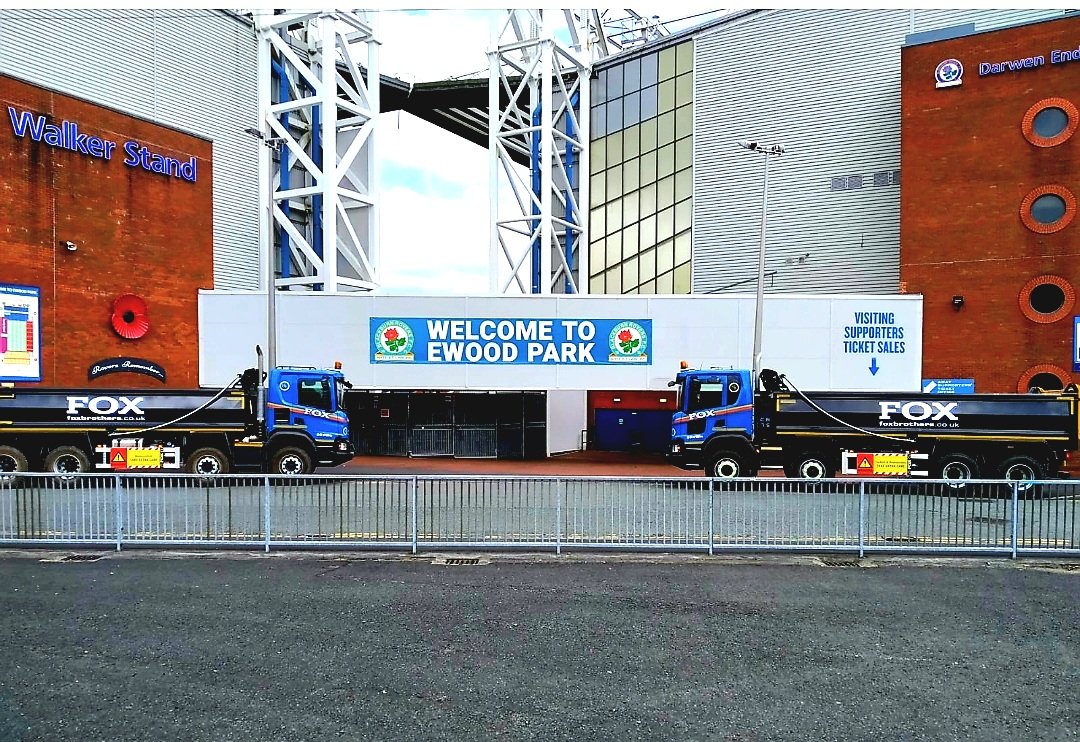 Cracking photo 📸 sent from Lee, Showing off the new @foxbrothersltd @ScaniaUK Xt410's in all their glory. And parked up outside a belting club that is @Rovers 🔵⚪️🔵⚪️🔵⚪️ #captureofthequarter  #scania #tipper