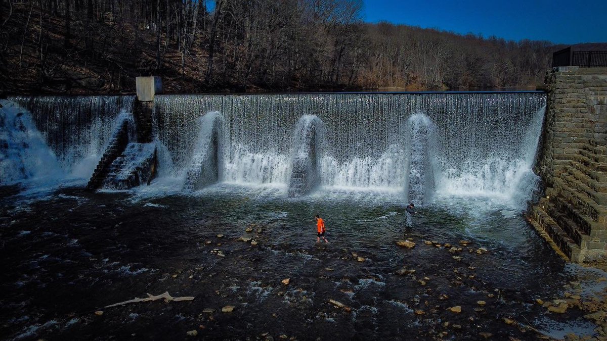 Visit_NJ's tweet photo. We are fallin’ for this view from Lake Solitude!
📍 High Bridge, New Jersey
.
.
.
📷: @jerseyadventure (via Instagram)
#VisitNJ #NewJersey #HighBridgeFalls #LakeSolitude #HighBridge #HighbridgeNJ https://t.co/y6PLBH95BL
