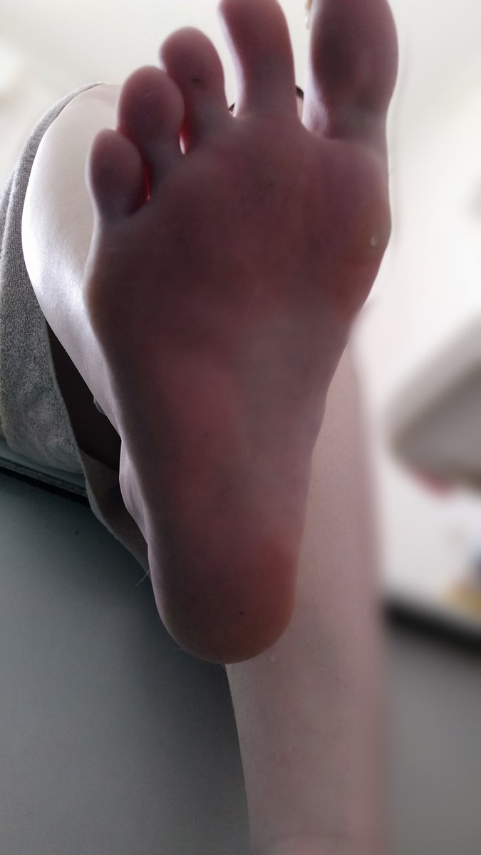 Mayanyaa's tweet photo. Want me to step on you ? 😈
#feet #onlyfans https://t.co/saInTh1DDs