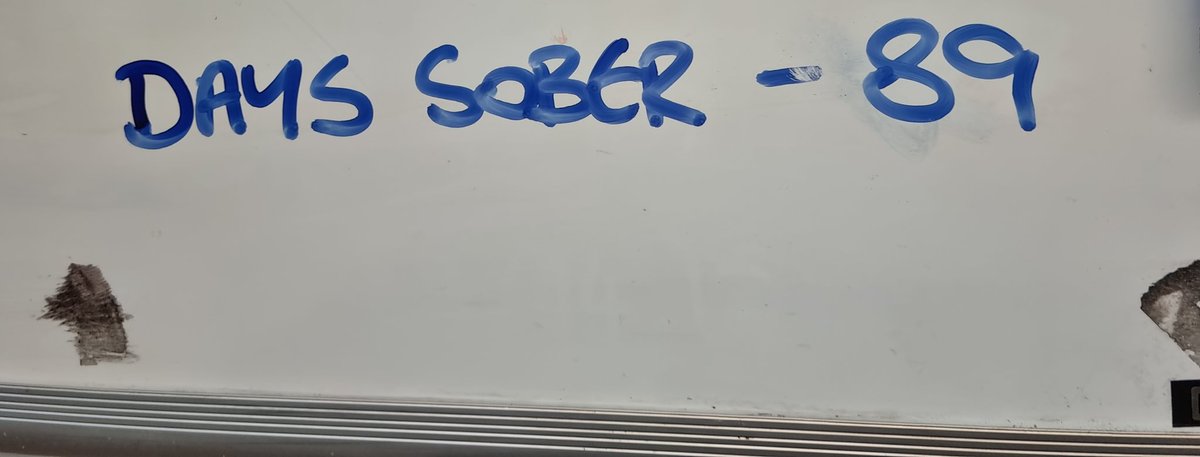 j19092's tweet photo. 11 days to go until 100... #sobriety https://t.co/K60ZlhjhI9