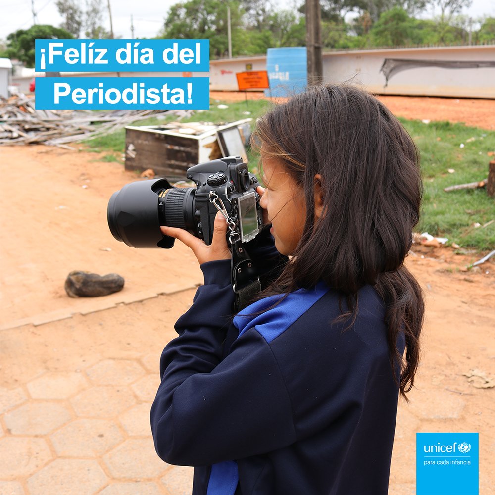 UNICEFParaguay's tweet photo. #DíaDelPeriodista....🎙📻🗞📸📺📱 
¡Gracias! Porque su labor contribuye a la construcción de un mundo mejor 💙

¡Feliz día a todos los periodistas, en especial a las amigas y amigos de la niñez comprometidos con la promoción y defensa de sus derechos! https://t.co/FbkosRB5Co