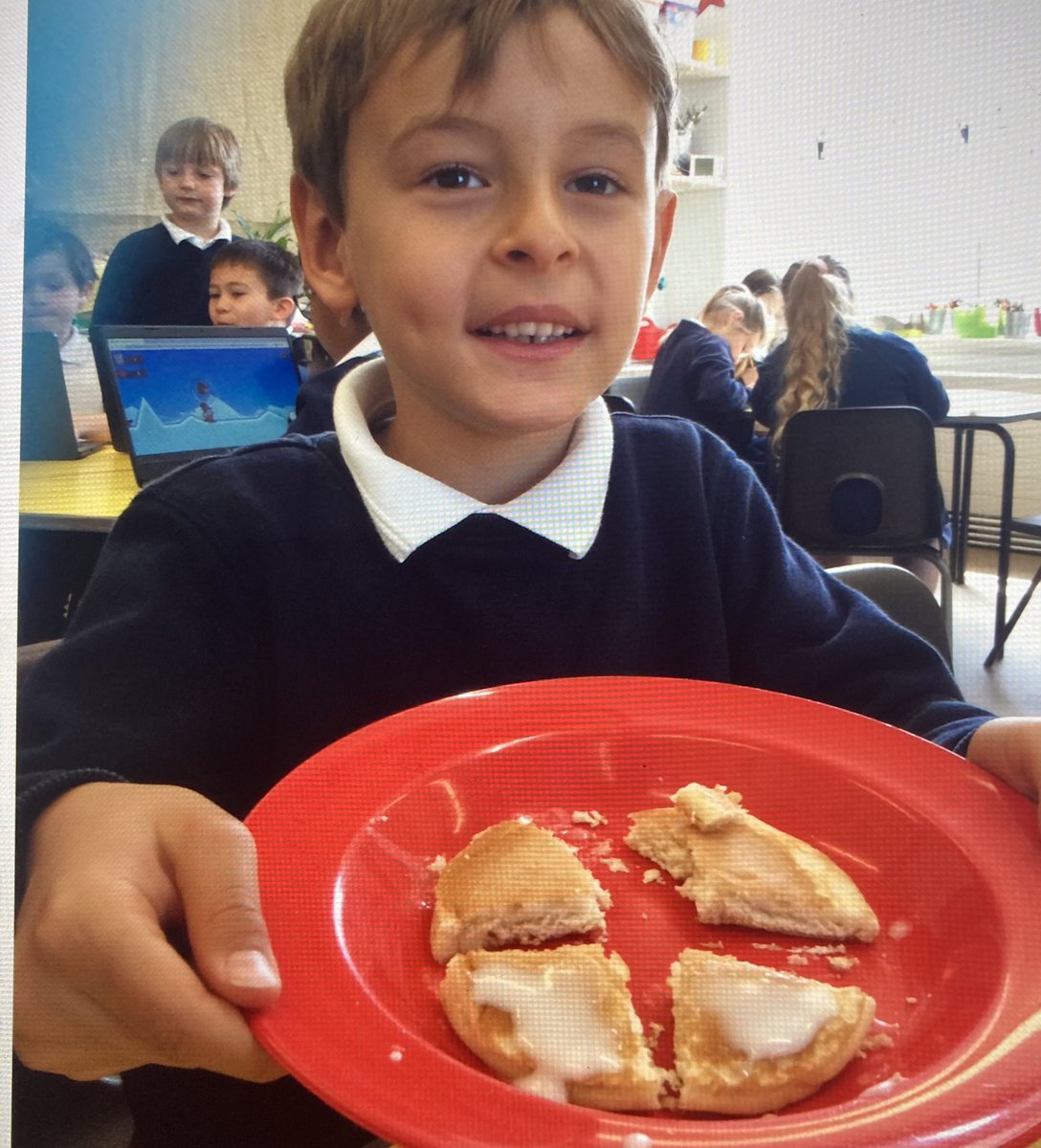 SullyPS's tweet photo. We’ve been looking at fractions in #SPSyear2 and have found that two quarters is the same as one half! Even better when you can ice that fraction of the pancakes too….. 🥞 #SPSmathsandnumeracy #SPSauthentictask https://t.co/uKjpMxQg3m