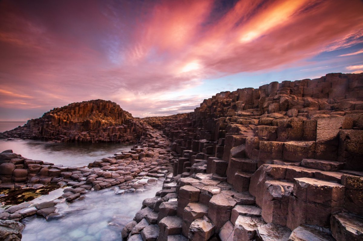 Our #beautiful planet / The Giant's Causeway, Northern Ireland /
Sixty million years ago a huge volcanic eruption spewed out a mass of molten basalt which contracted as it cooled, creating the cracks that can be seen today.

#photo credits: Donovan Callaghan
#nature #photography