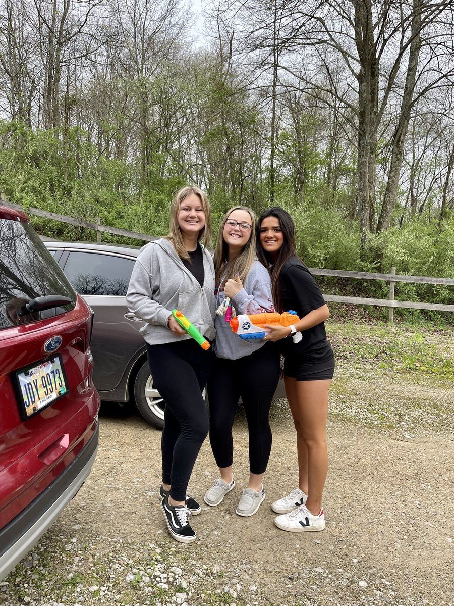 ACSeniorTag22's tweet photo. Lily and Allie from BACK$HOTS team up to get Saleah out from 5 Squirts and a Jerk💦‼️🔫 https://t.co/aCoiwJJJQM