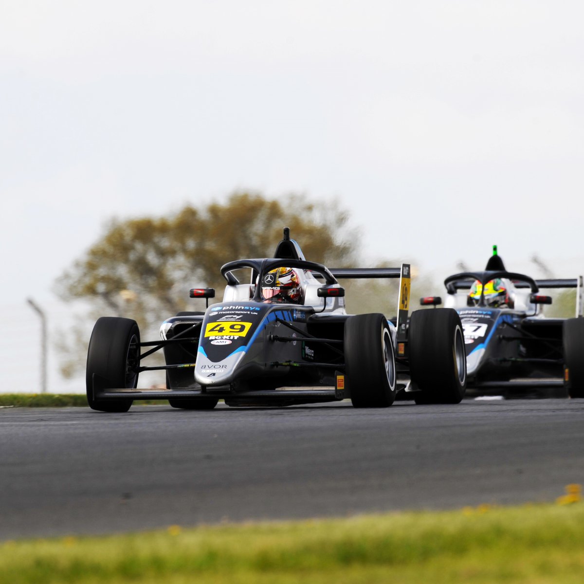 Over at Donington Park, <a href="/GuinchardDaniel/">Daniel Guinchard</a> had his first ever race weekend in single seaters, with three solid races in <a href="/BritishF4/">Wera Tools British F4</a> - including a win in the rookie class, and two second-place rookie finishes 👊
