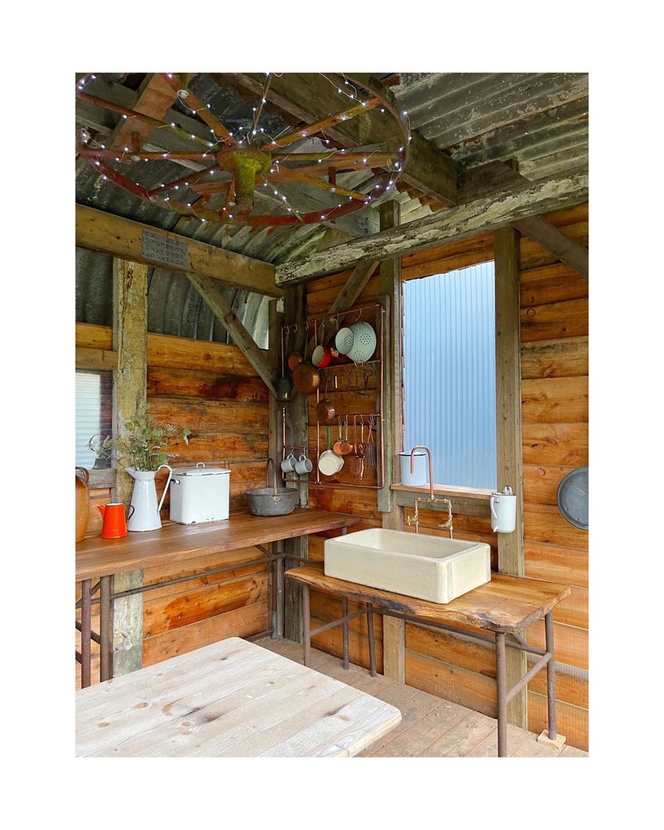 Rascal & Roses tweet media