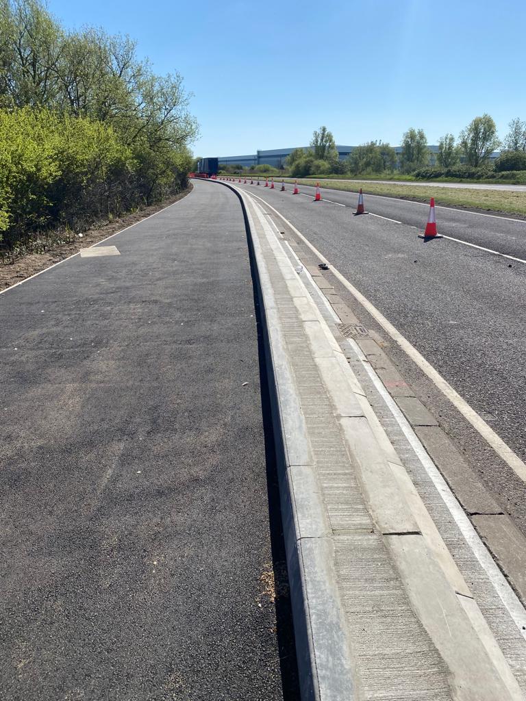 Great work from Roland, Chris, Lee Taylor and the team installing the new cycle path on the Manorway for @thurrockcouncil