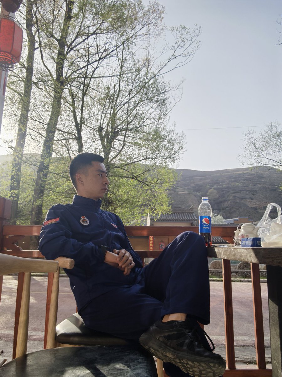 V13893984480's tweet photo. 到底是疑心太重 还是身边无人真诚 https://t.co/2TXlMppajU