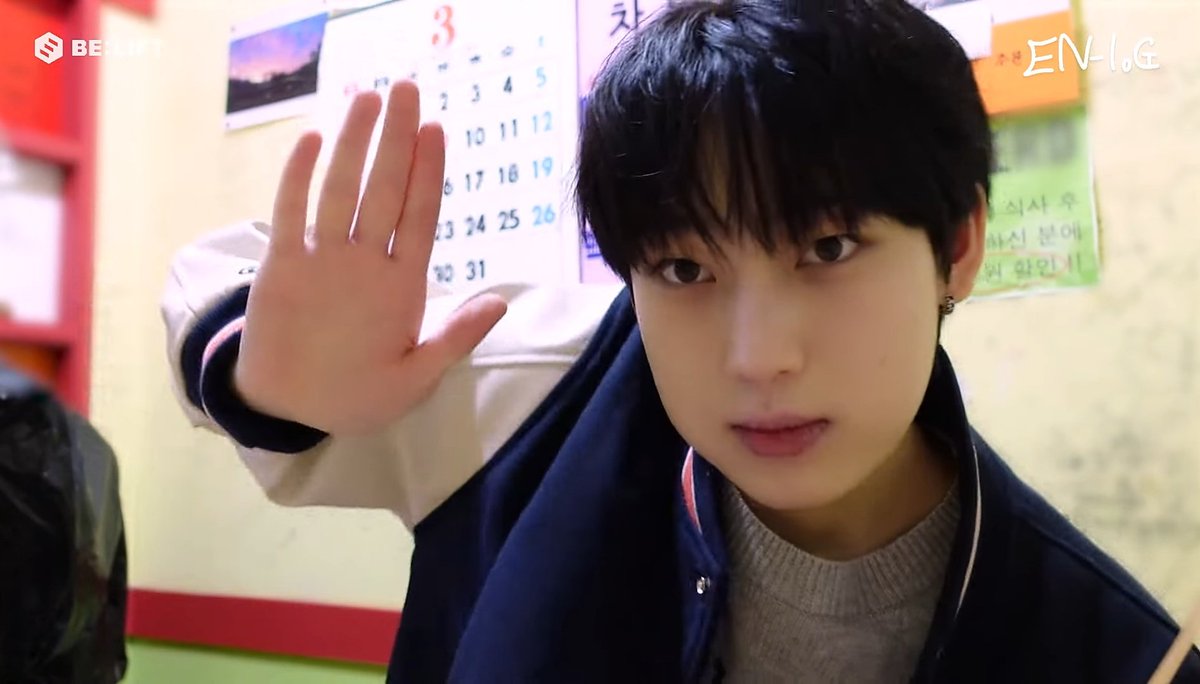 sunoocollection's tweet photo. he's so adorable 😭🤏

#EN_LOG_WITH_SUNOO #SUNOO #선우 #엔하이픈_선우 @ENHYPEN @ENHYPEN_members https://t.co/cvVacXSWIm