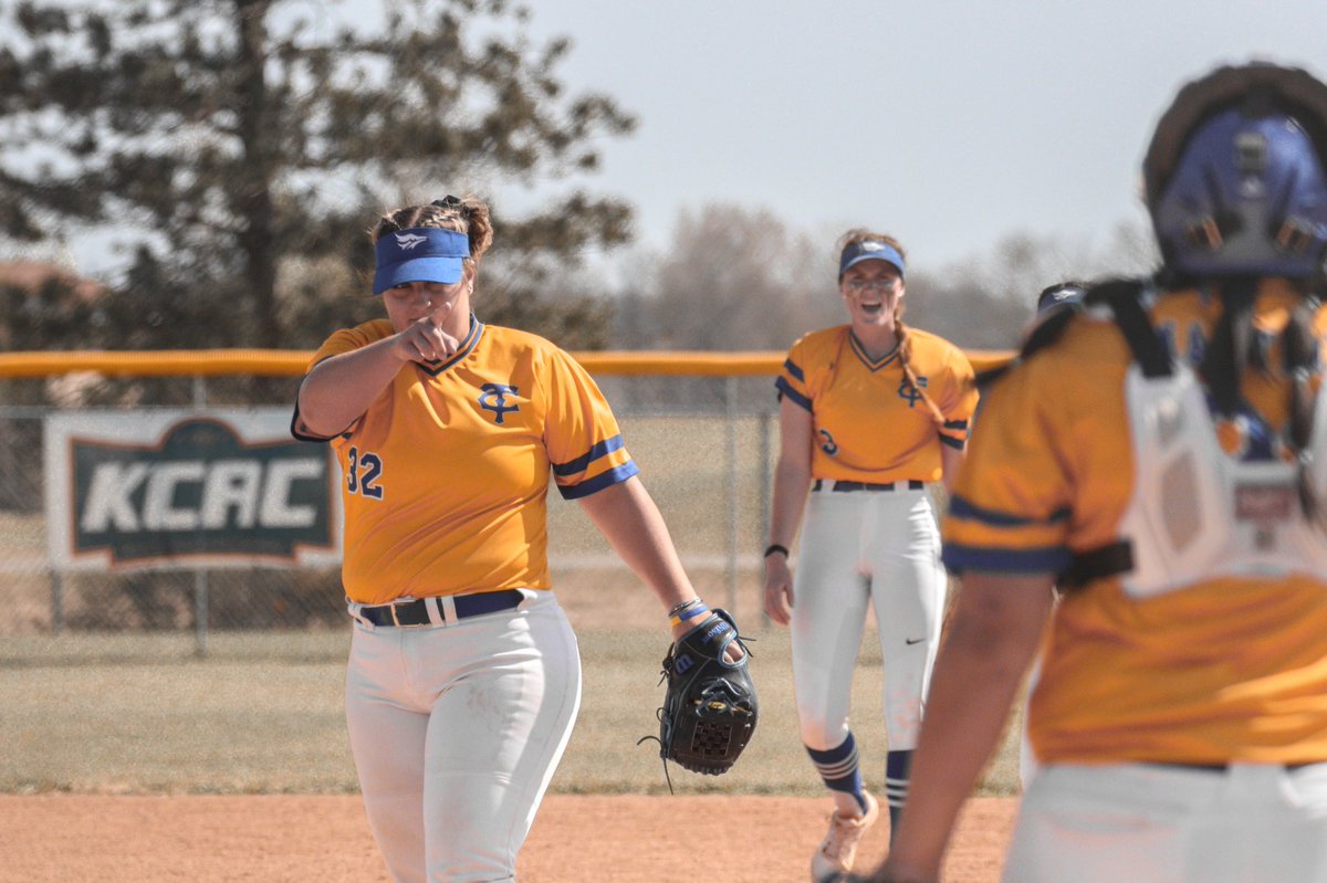 Today is our last regular season GAME DAY @ Ottawa University! 

Game 1 starts at 2 pm. 
Game 2 starts at 4 pm. 

Here is the link for game 1: kcacnetwork.com/ottawaks/?B=37…

#GoJays #TaborSoftball #TaborCollege 💙🥎