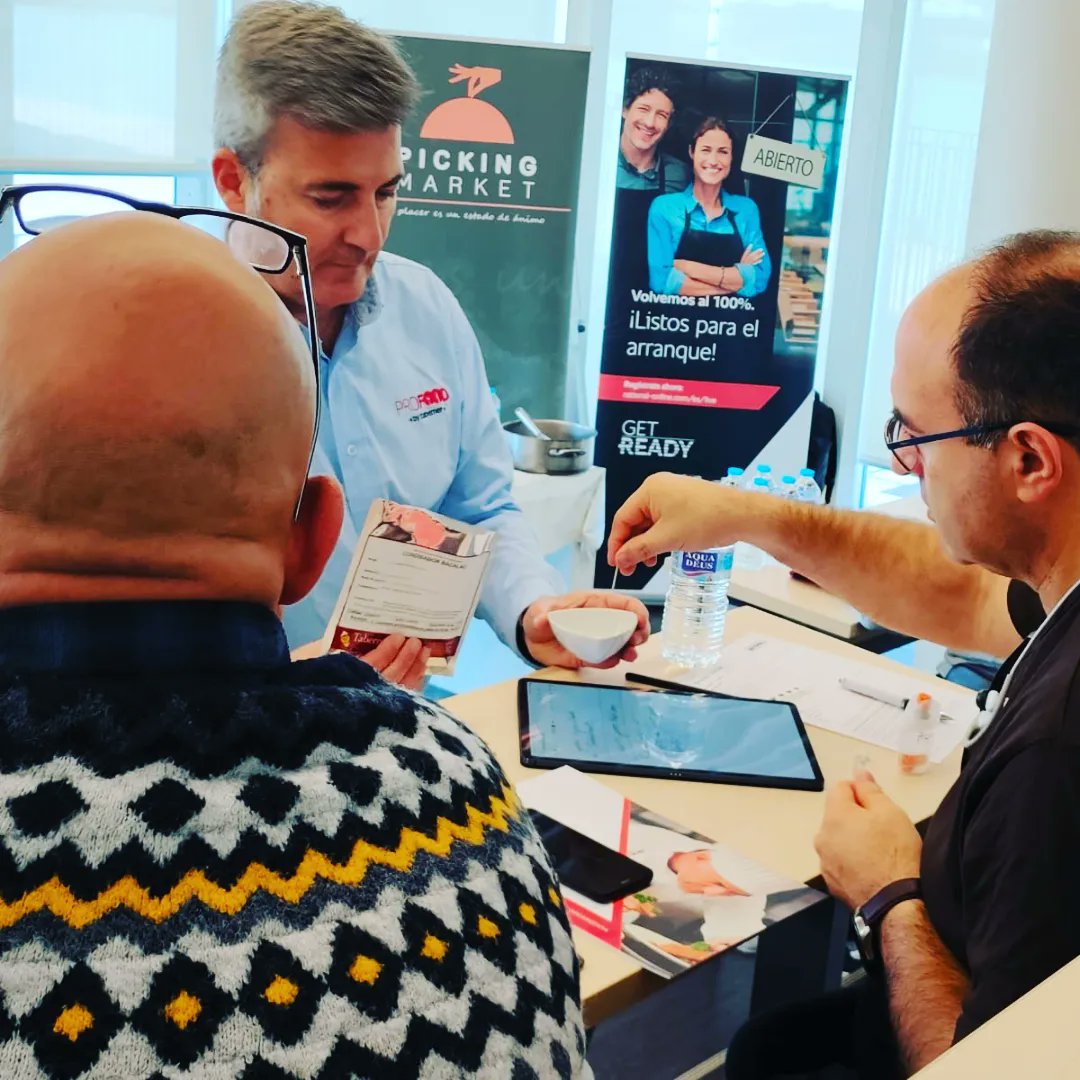 PickingMarket's tweet photo. ¡Nos hemos quedado muy sorprendidos después de la demo de ayer con nuestros amigos de #ProFood y #Rational! 🔝

¡Es impresionante el ver las posibilidades que ofrecen los productos a los #Chefs y descubrir lo fácil que es potenciar y darle un toque diferente a un plato! 👩‍🍳👨‍🍳 https://t.co/vZIMRCavyU