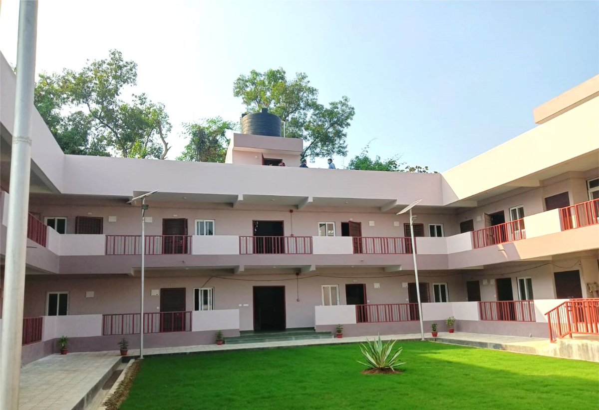 GhtcIndia's tweet photo. #DHPs are model housing projects built with innovative construction technologies under Technology Sub-Mission component of PMAY-U. Under the project, resource-efficient, cost-effective, eco-friendly, disaster-resilient houses are built.
#ConstructionTechnology #TransformingLives https://t.co/QYpbdHx5bx