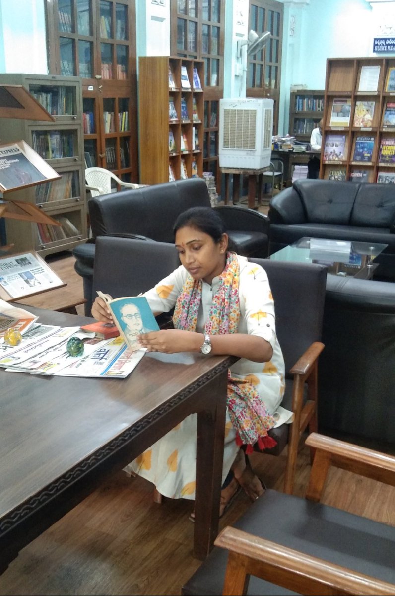 ChandanaSura's tweet photo. #WorldBookDay📚
There is no gift better than a book. It inspires you in some way, it teaches you something good, it has something new to share whenever you read it again.
#TodayAReader #TomorrowALeader https://t.co/4dYPx4L54d