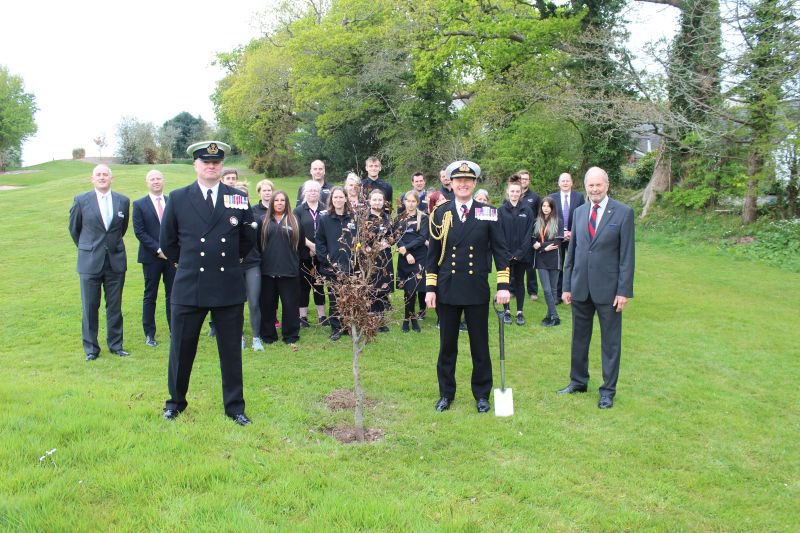 Great opportunity to see the fantastic facilities @ChinaFleet & thank the staff for their support to @RoyalNavy people & their families; a privilege to plant the 100th & final tree in their @QueensCanopy project.