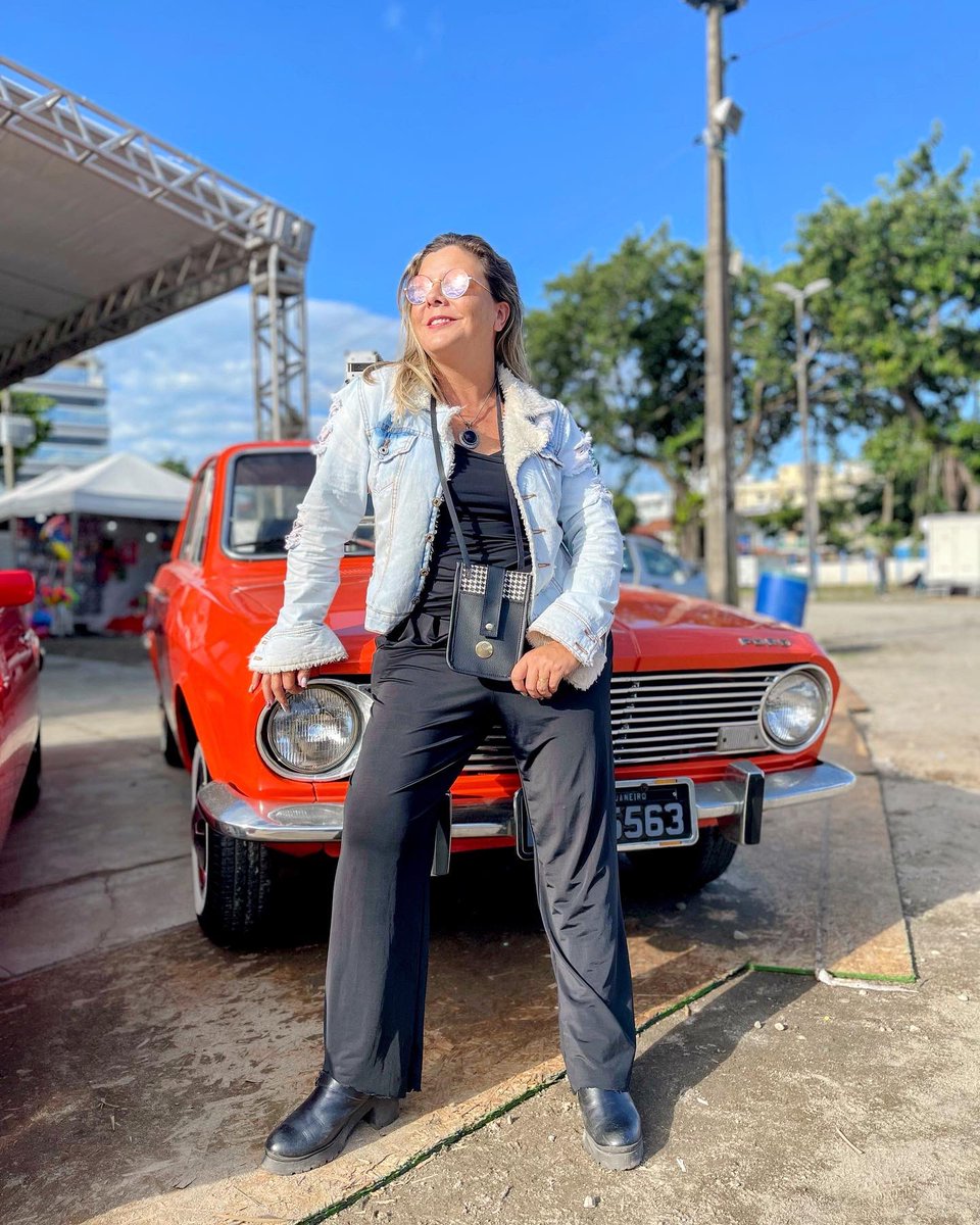 alineelstener's tweet photo. Uma mulher de bolsa nova é feita por ela não quer guerra com ninguém! 🥰 https://t.co/a22BKaUSO3