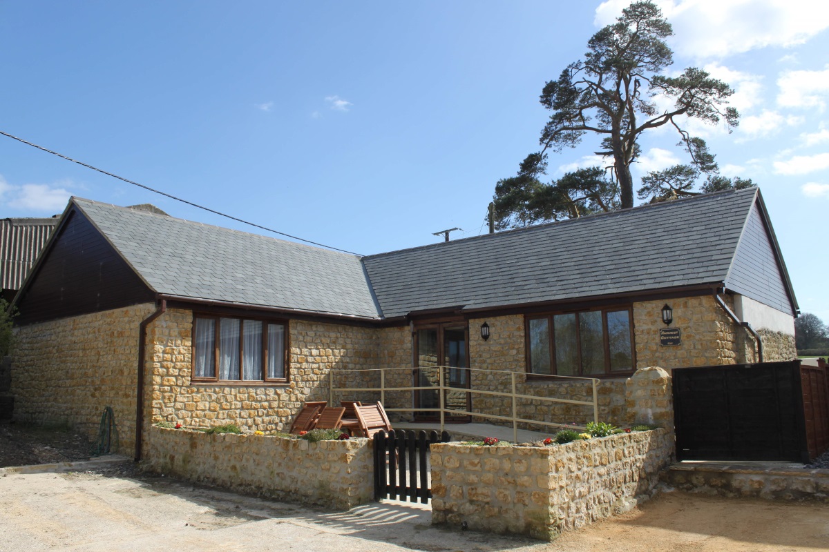 WeAcceptPets's tweet photo. Bakers Mill Farm Holiday Cottages offer self catering accommodation in a range of holiday homes. The rural location is perfect for a holiday with your pooch.
https://t.co/wPrstRd4jp
#Holiday #Family #Pets #Rural #Explore #Walking #Fishing #BookDirect #Mosterton #Beaminster #Devon https://t.co/QOtsqSKzZ2