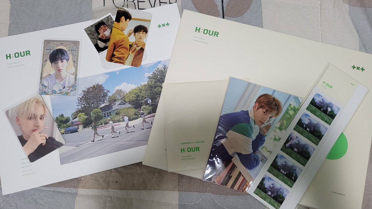 AIM_MIKA_V's tweet photo. ห่อของแน่นมาก ถึงกล่องข้างนอกจะน่าตกใจ แต่ข้างในรอดนะ ซื้อขนมแถมการ์ด จะกินอย่างดีเลย 🤣 อยากได้การ์ดคามาลอันนี้มานานมาก และโฟโต้บุ๊คที่หายากอันนี้ด้วย มาเจอกับน้องพอดี ชอบการห่อใส่ถุงซิปล็อคนะคะ 👍 มีของแถมเป็นการ์ดสตาร์ซิกเกอร์ซูบินด้วย และอื่นๆอีก ขอบคุณมากนะคะ💚 #Review_Ok https://t.co/aNK1f1ukHn