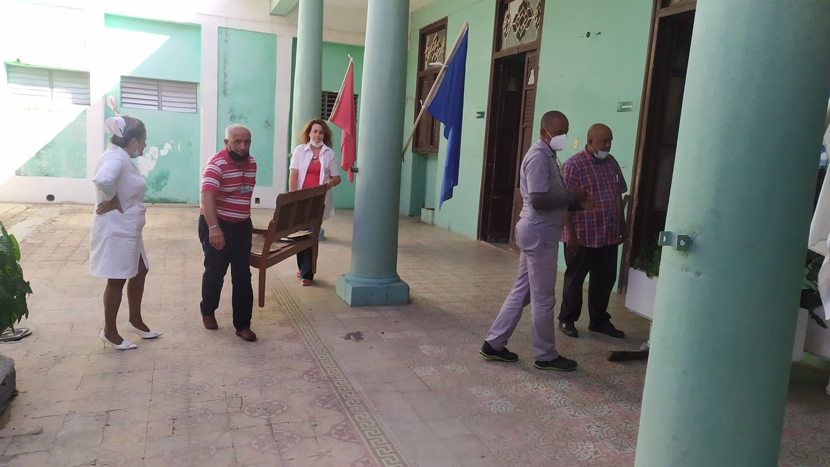dms_cardenas's tweet photo. La Dirección Municipal de Salud se prepara en saludo al 1 de Mayo.
#CardenasEnVictoria #VamosConTodo #CubaViveYTrabaja https://t.co/ddoIY19UBZ