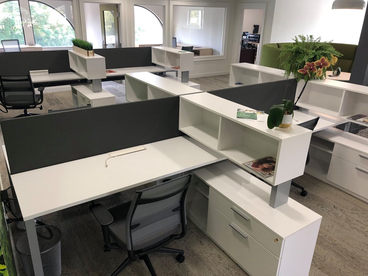 Are you planning a trip to Delray Beach and need an office for just a day or two? We offer flexible options for traveling professionals!

Find out more at workatseed.com/workspaces
