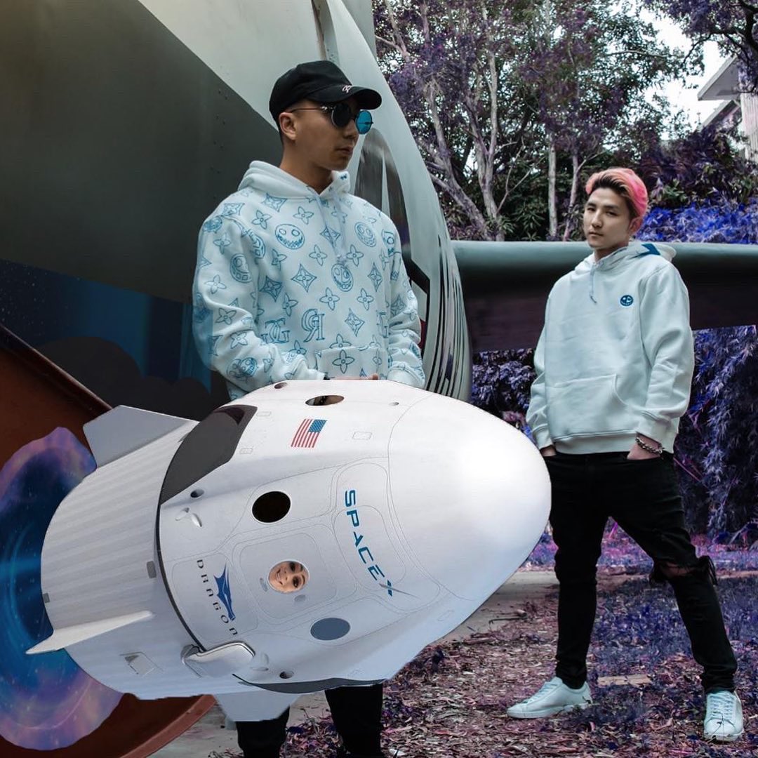 DJRayRay_Taiwan's tweet photo. gonna drop some shitty ass construction site music this friday. get ready for the complaints from ur neighbors byeeee 🌞
@Weareghostmusic @BARONG_FAMILY 

presave this crap “free falling”>>>
https://t.co/LtyoyRA5Yk 
#linkinbio https://t.co/BD3dqZ36Rv