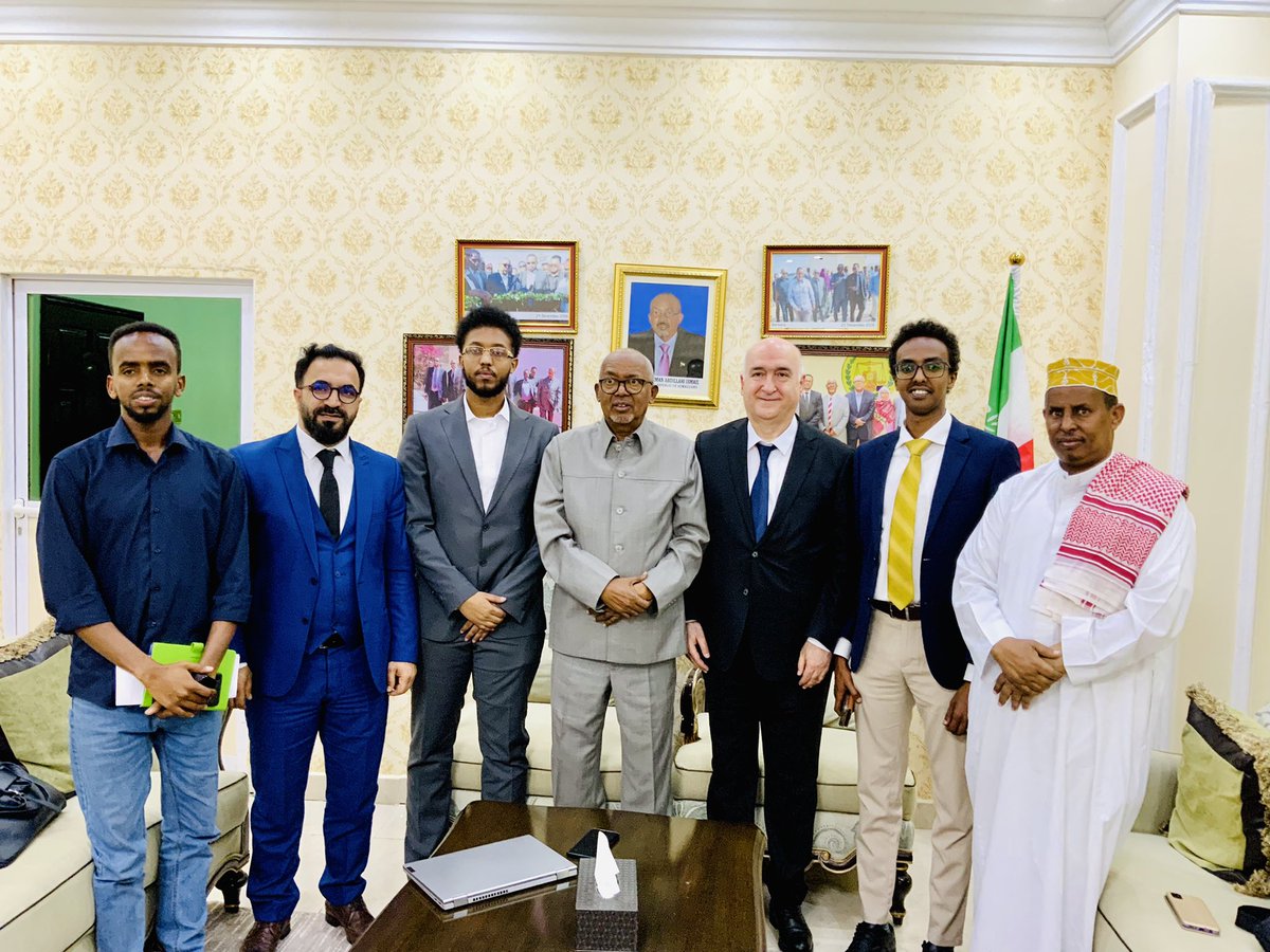 HamzaHGuled's tweet photo. Members from different respected organisations visited Somaliland to have broader information on health, education, business and updates of the Waheen market. Thanks to #Vice-President of #Somaliland Salylici Minister of Health #Gafadhi and #National Commission for High Education https://t.co/3RZ6OzdPnP