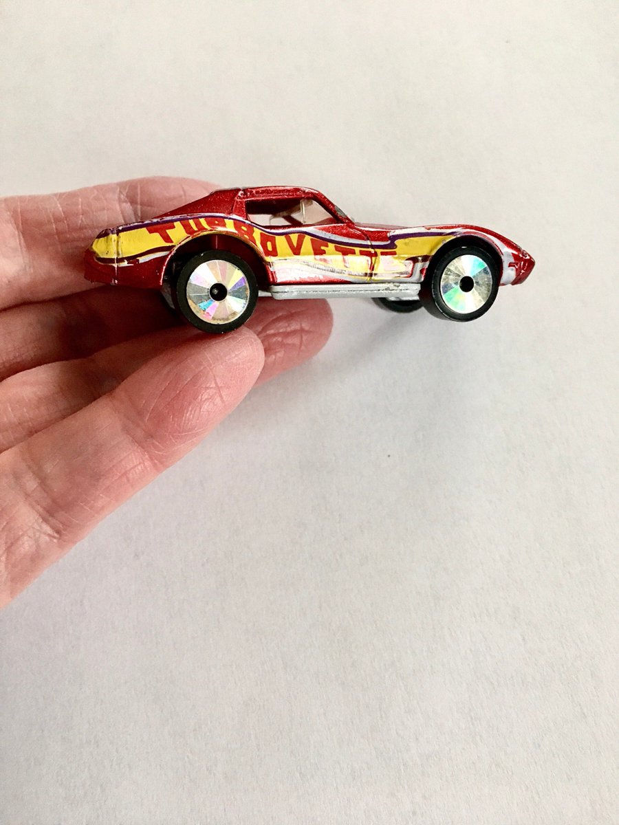 jarmgirl's tweet photo. Really love this, from the Etsy shop BrocanteAttic. https://t.co/p4mHnaTb6b #etsy #scarcematchbox #1979corvette #superfastcorvette #redmetallic #turbovette #matchboxvariation #laserwheels #miniaturetoycar #diecastcar https://t.co/Bm9Py7wLrm