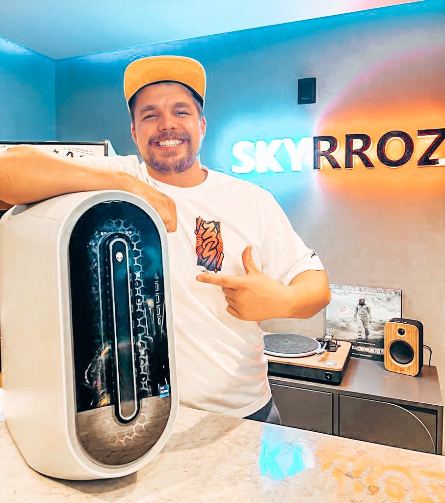 Skyrroz tweet media