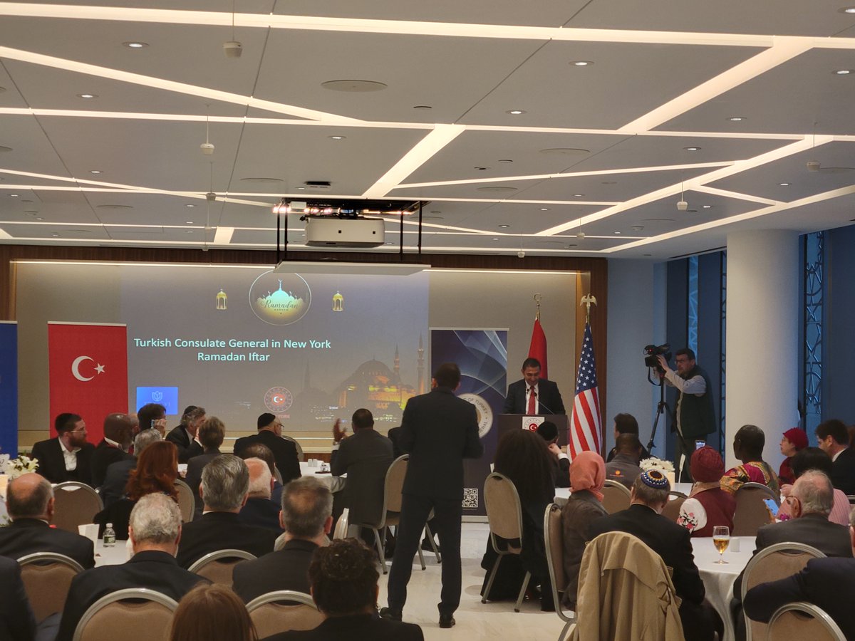 Congratulations to H.E. Reyhan Ozgur and @TRconsulNY for organizing a wonderful interfaith iftar yesterday at the #TurkishHouse