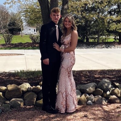 SchwadererLogan's tweet photo. ❤️ #NewProfilePic https://t.co/AyQDrbakAt