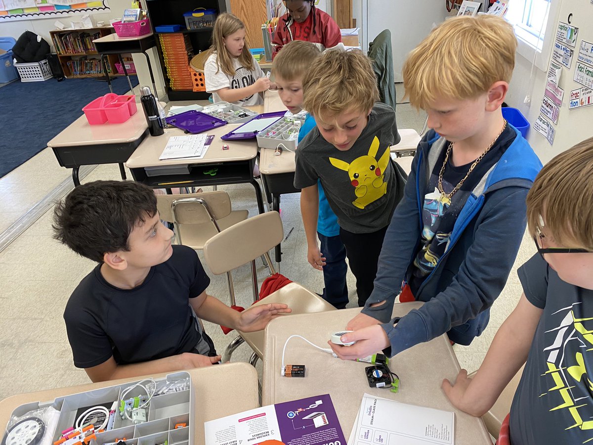 Mobile Innovation Lab (@bcpsmil) on Twitter photo So many creative solutions to solving the problem of creating a tornado warning system! Buzzers, pulsing lights, fans, and moving arms! 3rd grade inventors at their best! <a href="/mrsdevtweets/">Allie Devereaux</a> <a href="/VillaCrestaElem/">VillaCrestaElem</a> <a href="/littleBits/">littleBits</a> <a href="/sfisherBCPS/">Sherri Fisher</a> <a href="/michaelfort/">michaelfort</a> <a href="/delmendorf/">Douglas Elmendorf</a> #bcpsmakes So many creative solutions to solving the problem of creating a tornado warning system! Buzzers, pulsing lights, fans, and moving arms! 3rd grade inventors at their best! <a href="/mrsdevtweets/">Allie Devereaux</a> <a href="/VillaCrestaElem/">VillaCrestaElem</a> <a href="/littleBits/">littleBits</a> <a href="/sfisherBCPS/">Sherri Fisher</a> <a href="/michaelfort/">michaelfort</a> <a href="/delmendorf/">Douglas Elmendorf</a> #bcpsmakes