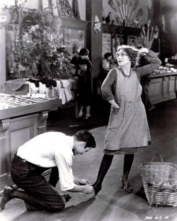filmdialogueone's tweet photo. #SamTaylor 's My Best Girl (1927) w/ #MaryPickford #BuddyRodgers #SunshineHart and #HobartBosworth was the first afternoon film @CinemaMuseum and @kenbioscope also screened on a great 16 mm print #SilentLaughterWeekend2022 https://t.co/gDNRGyek5d