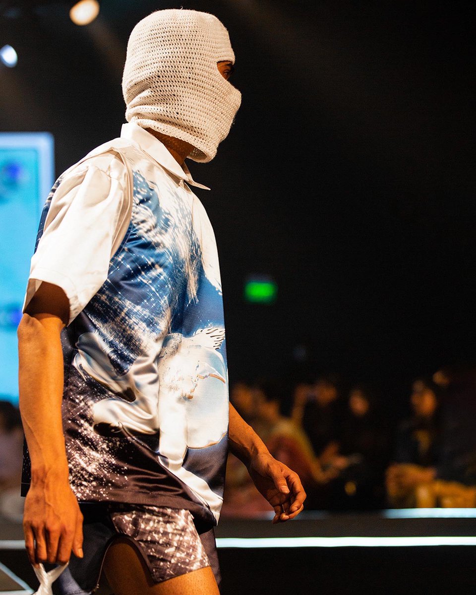 Thaely_inc's tweet photo. GB Look 4
Zip-UP printer shirt with printed Muay Thai boxing shorts
On @shivamdhar_dubey
At @lakmefashionwk
#fashionmodels #sneakercommunity #sneakergallery #sustainablestyle #sustainabledesign #thaely #sustainableclothing #sustainablelifestyle #designfeed #sneakerholic https://t.co/oB3iqOb54U