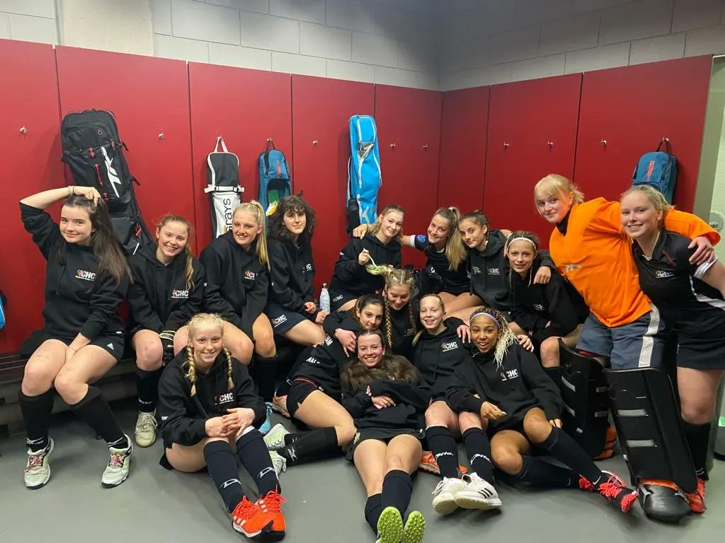 CheltenhamHC's tweet photo. 4th best U16 National League team in England 👏👌👊A super achievement. A weekend to remember at the @EnglandHockey national stadium in the Olympic Park #commitment #consistency

@swsportsnews @PunchlineGlos @GlosLiveOnline https://t.co/r6KovgvH91