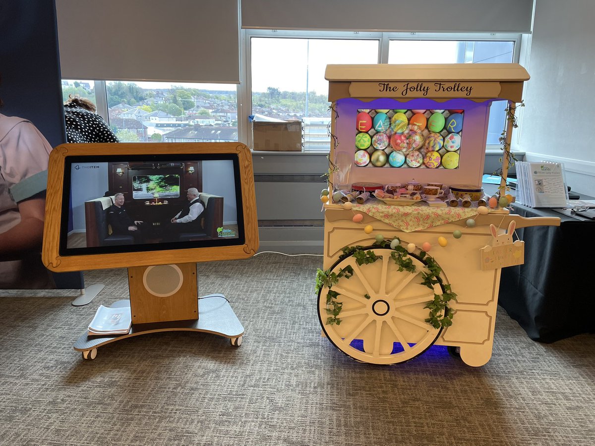 rbenson102's tweet photo. No pretty pictures of @HampdenPark today as all the action was indoors at the @careroadshows. Our #JollyTrolley and #MagicTable were not lonely for long😃😃😃 https://t.co/tCK5cFMUrm