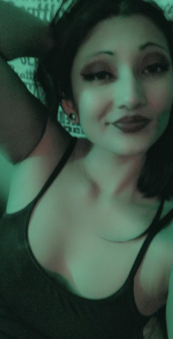 Need to make some quick funds please dm for premades or customs  I verify, have reviews and accept Paypal<a href="/tag/sellingcontent"class="tags"><span>#sellingcontent</span></a><a href="/tag/buyingcontent"class="tags"><span>#buyingcontent</span></a>