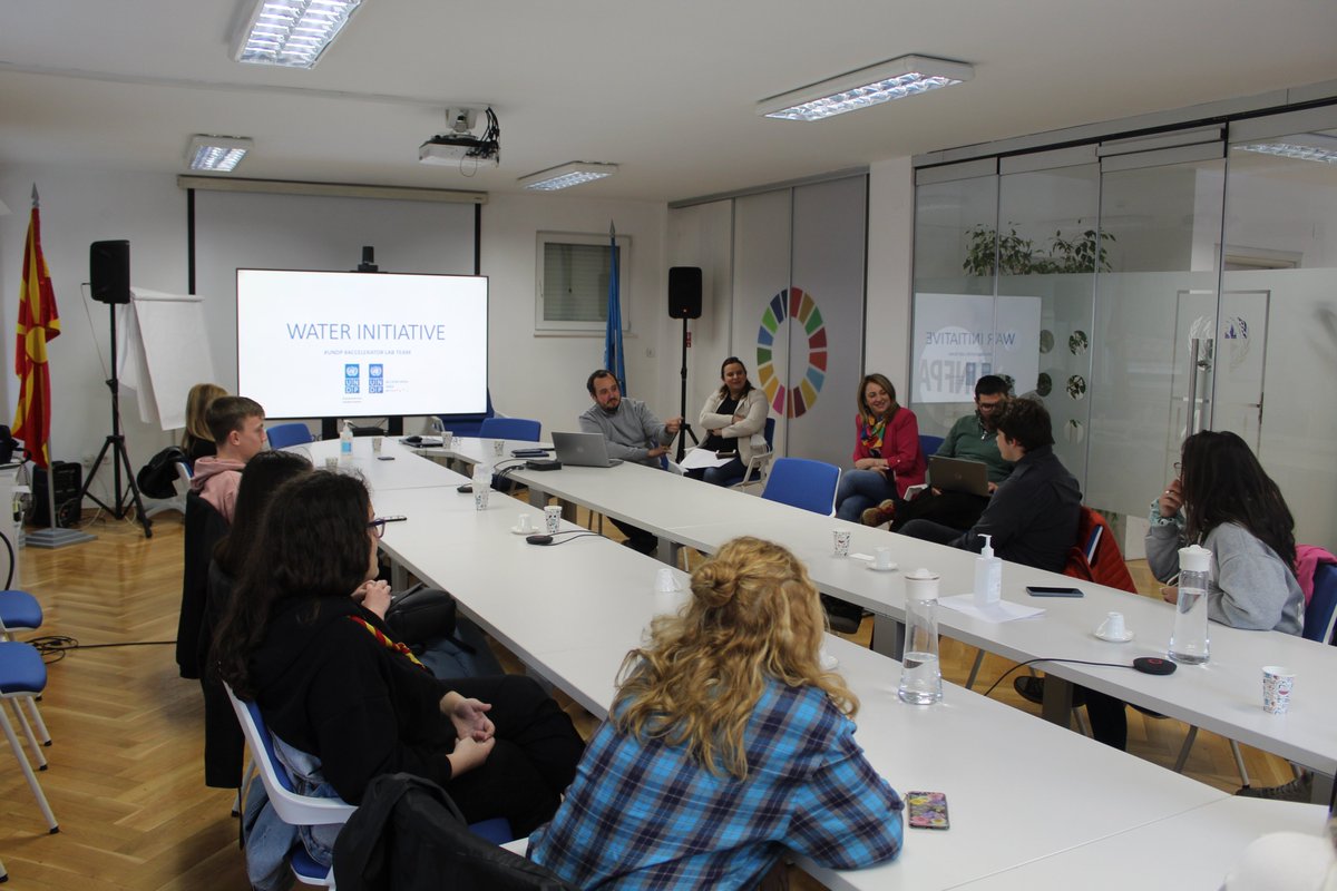 Lazar_PI's tweet photo. We hosted reps from the #Scouts Association to our CO. We talked about #UNDP projects in the realm of #water,how they can join our #CrowdMapping initiative,as well as how to collaborate and learn from the vast experience scouts have in protecting our environment. @UNDPAccLabs https://t.co/P34wJv4KbO