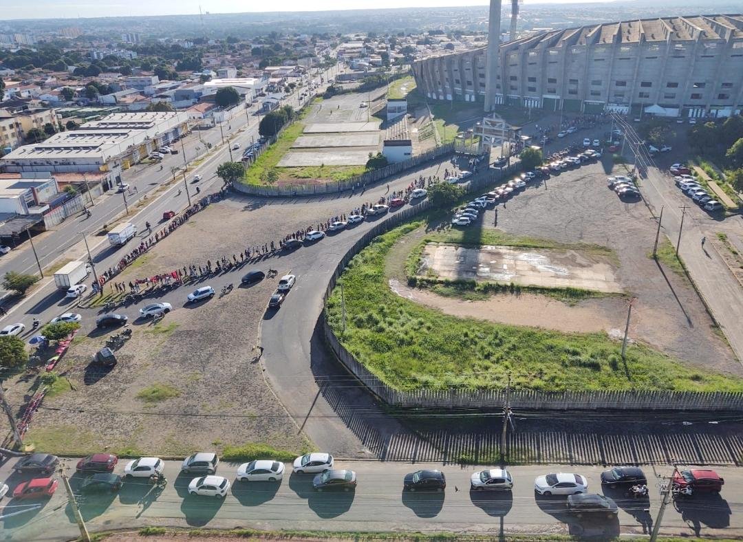 joaodoresenha's tweet image. Tem que ser muito invejoso pra chamar isso daqui de terceirizado. Uma prova de amor que ngm explica. Torcedores que em grande parte nunca viram o time de perto, mas que pagarão até R$ 300 por isso. Apaixonar-se pelo que se vê é fácil, difícil é amar algo a distância a vida toda.