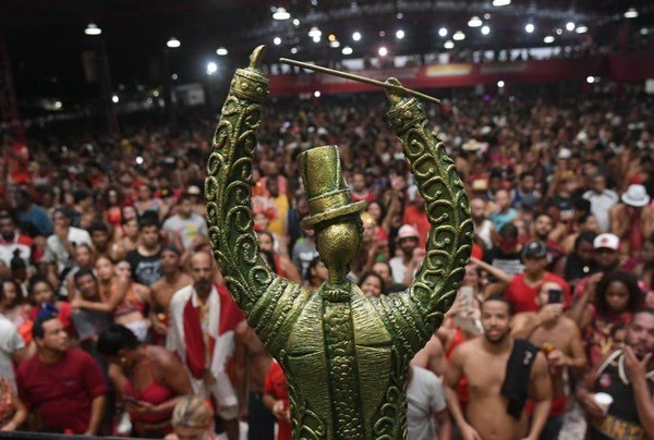 vozdosamba_'s tweet photo. 🏆 Todas as campeãs do Carnaval:

Portela - 22
Mangueira - 20
Beija-Flor - 14
Salgueiro e Império Serrano - 9
Imperatriz - 8
Mocidade - 6
Unidos da Tijuca - 4
Vila Isabel - 3
Viradouro - 2
Capela - 2
Estácio de Sá - 1
Prazer da Serrinha - 1
Recreio - 1
Vizinha Faladeira - 1 https://t.co/hZRR159oZV