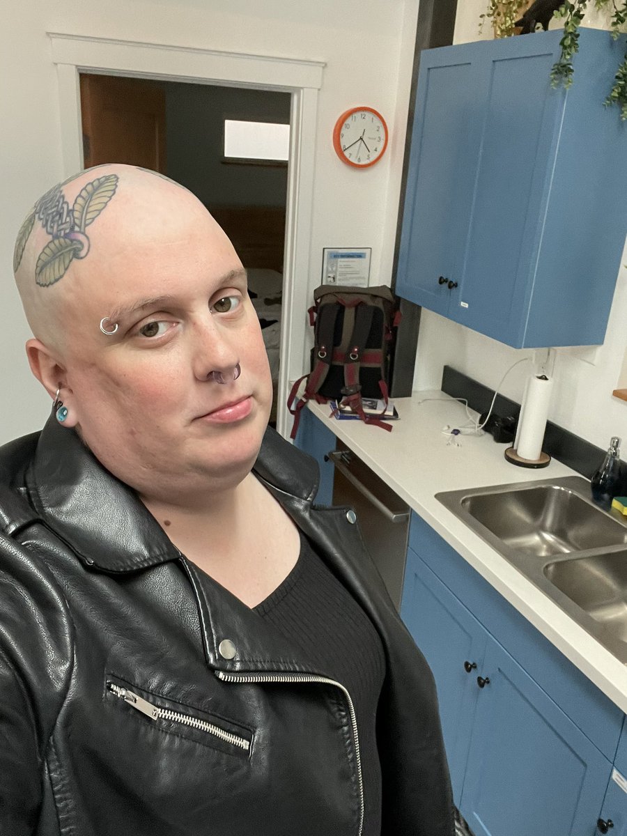 LadyAda7's tweet image. Oh, we about to throw some bricks? I’m here for it.