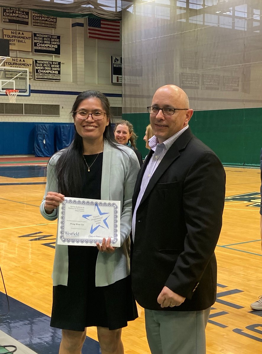 WestfieldSt_AT's tweet photo. WHY (WAIT FOR WED) WESTFIELD? '22 Sr Symposium &amp; Awards Images. L3’s rocked a full house with their #CriticallyAppraisedTopic projects. Colleen Hughes recognized with Tilia J. Fantasia award, and Annie Lin with Future Professional Award. #BeOwlThatYouCanBe @WestfieldState (1/2) https://t.co/buYgy0Hjjh