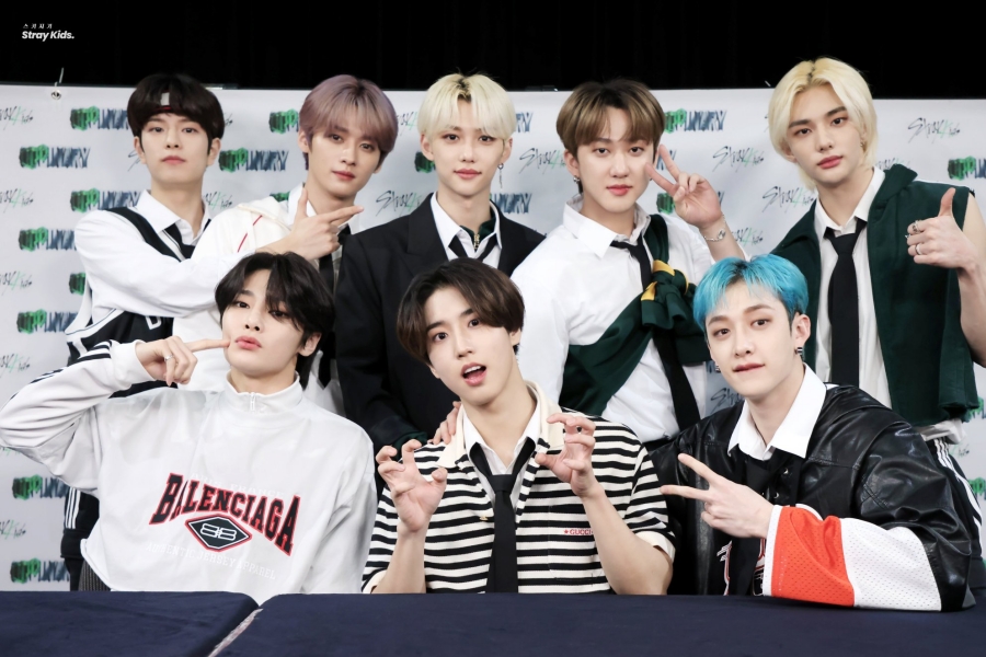 soompi's tweet image. #StrayKids' "ODDINARY" Becomes 1st K-Pop Album Of 2022 To Spend 5 Weeks On Billboard 200
soompi.com/article/152376…