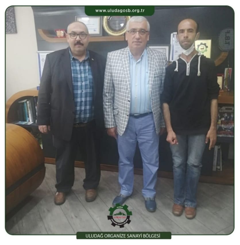 Uludağ OSB Yönetim Kurulu Başkanımız Yunus AYDIN sosyal sorumluluk kapsamında İlçemizdeki engelli vatandaşlarımız için İftar yemeği ve yardım  için Bölge Müdürlüğümüz de Muharrem ER ve Elçin PEHLİVAN ile görüşme yaptı.