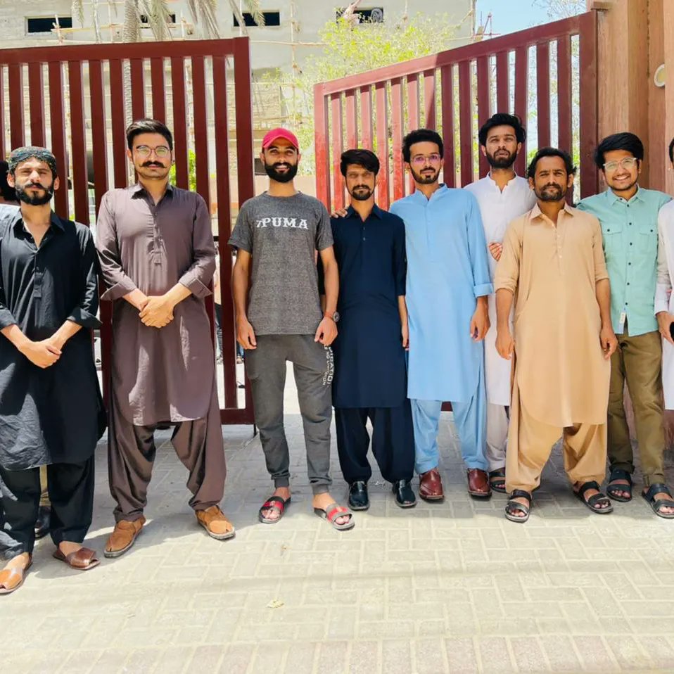 mh_panhwar's tweet photo. #چڳو_ورسٽي_الودا 

Alhamdulilaha ❤️😍
With the Grace Of Allah Almighty, Prayers Of Parents , Friends &amp; all well wishers.
Today I completed my Degree BA-LLB From #shaheed_zulfiqar_ali_bhutto_university_of_law_clifton_karachi https://t.co/LstSBMPBSo
