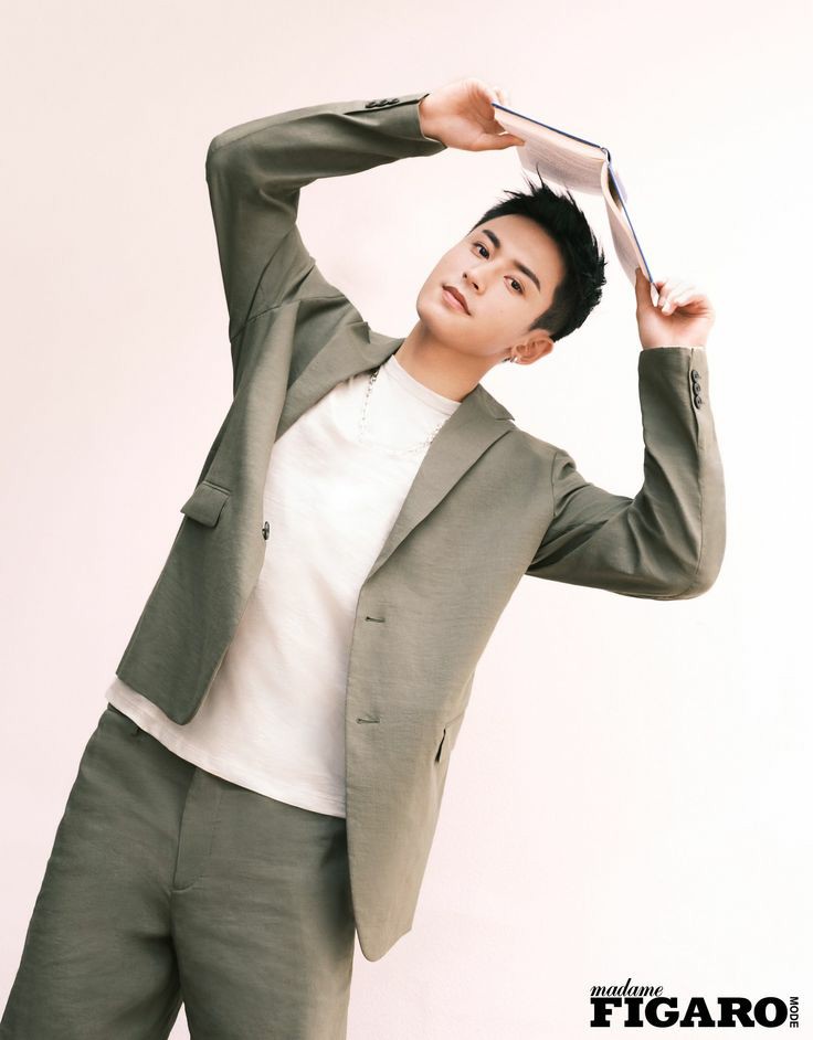 TadejaBXY's tweet photo. Figaro shoots are exquisite 👁👄👁 so is he #张哲瀚 💙 #ZhangZhehan
#100faces2022 #TwitterTopic https://t.co/Nlormp6VnY