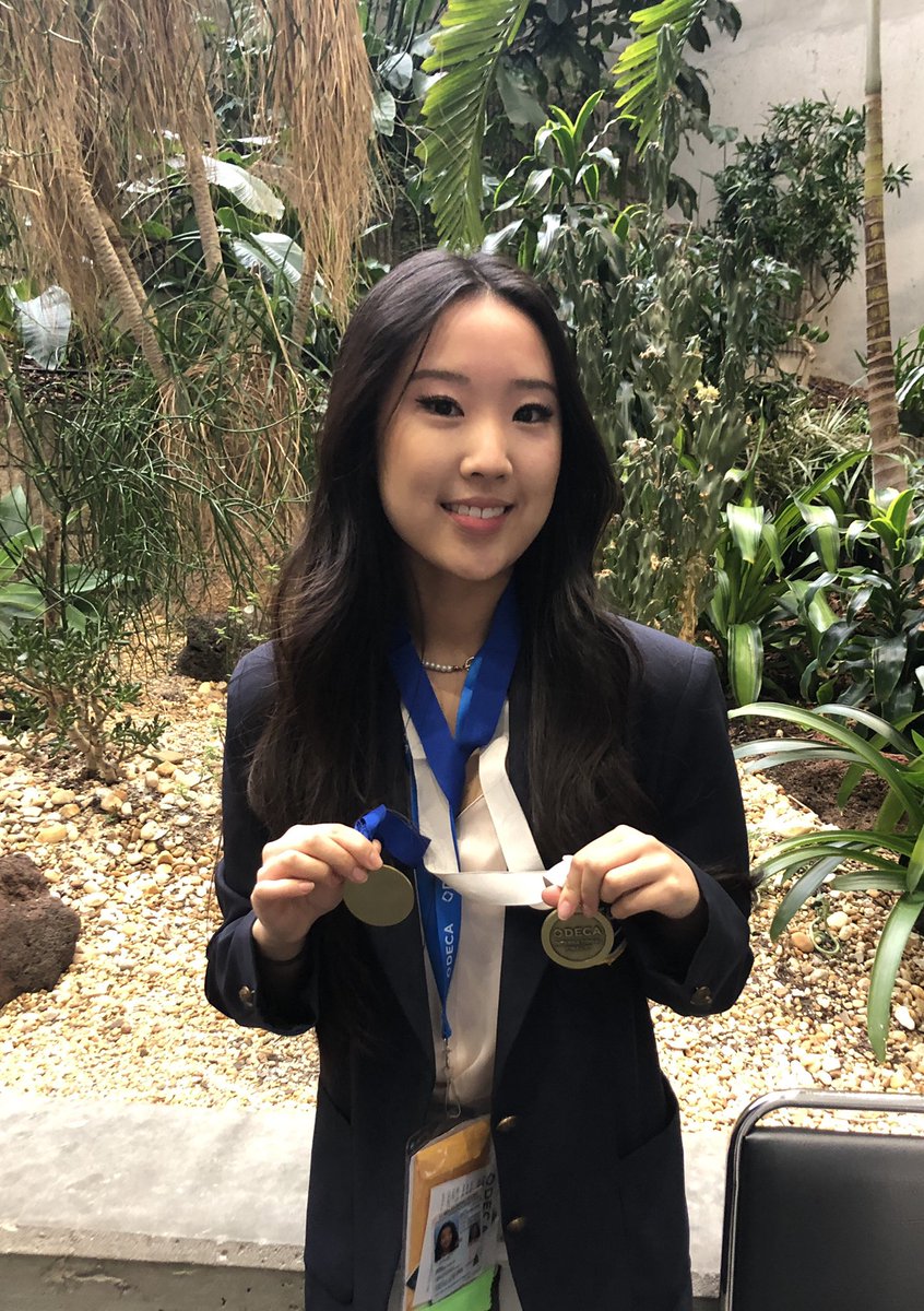 JHSDECA1's tweet photo. Congratulations to @HMJacksonHS student Phoebe Hong! She won a medal for highest score in the world for her event and earned a spot in the finals later today. Good luck Phoebe!!@DECA_Washington @EPS_CteChoice #DECAICDC https://t.co/UDjYdrq7Yw