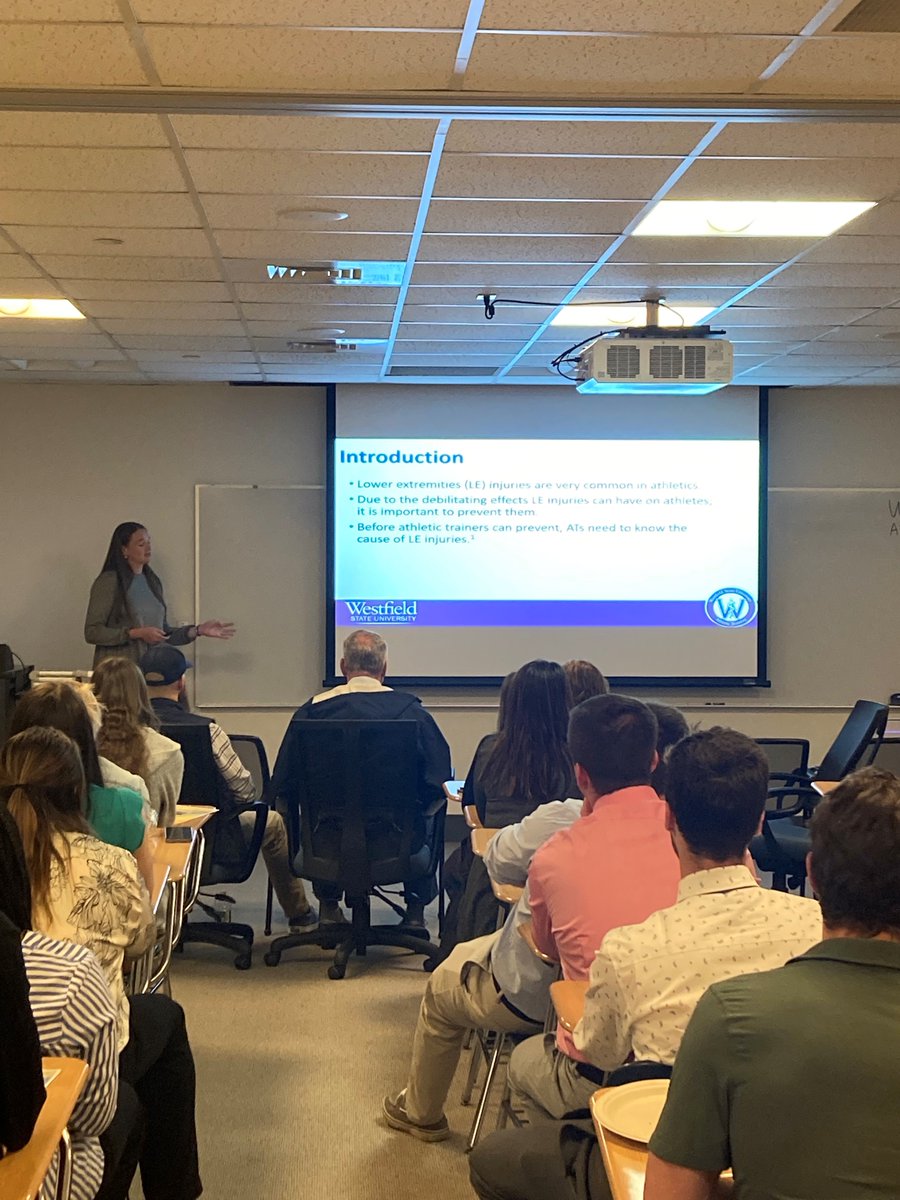 WestfieldSt_AT's tweet photo. WHY (WAIT FOR WED) WESTFIELD? '22 Sr Symposium  L3’s rocking their #CriticallyAppraisedTopic projects.  #BeOwlThatYouCanBe @WestfieldState (3/3) https://t.co/KvfXTTVd5X